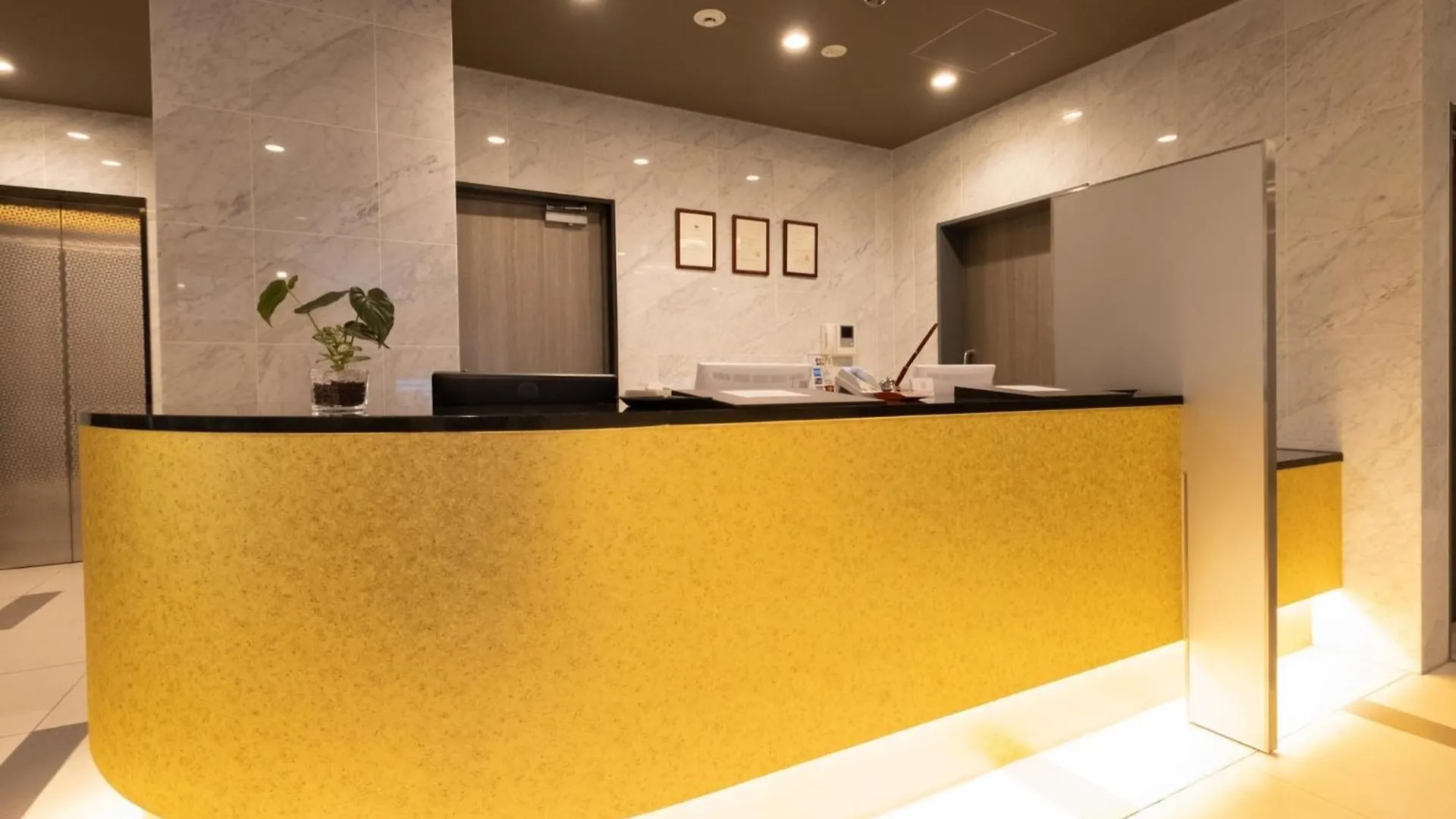 Nihonbashi Luxe Hotel - Vacation Stay 77602V Osaka 0*,